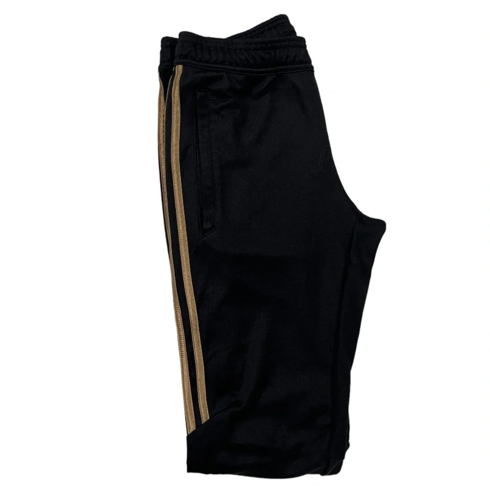 ADIDAS BLACK AND GOLD CLIMACOOL SWEATS - Picture 2 of 6